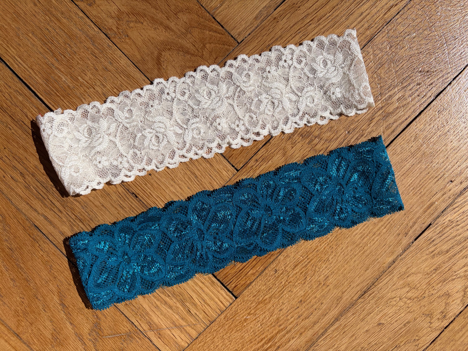 Lot 2 bandeaux en dentelle