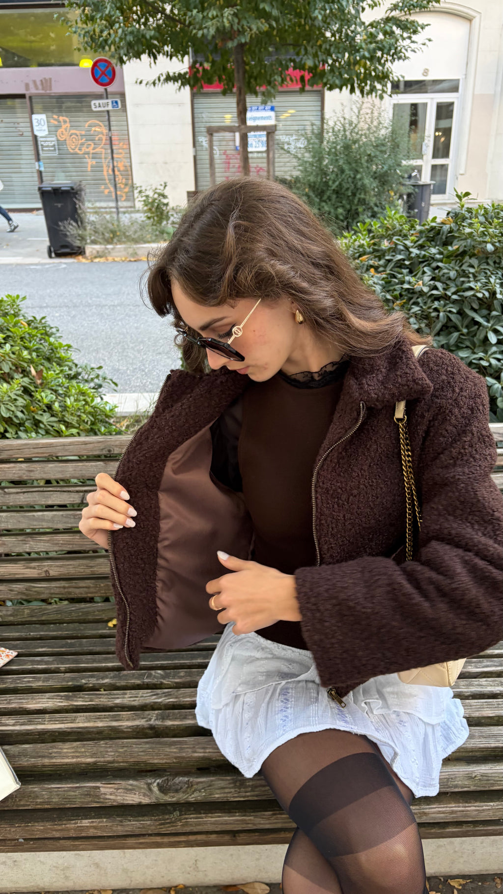 Manteau court à bouclettes